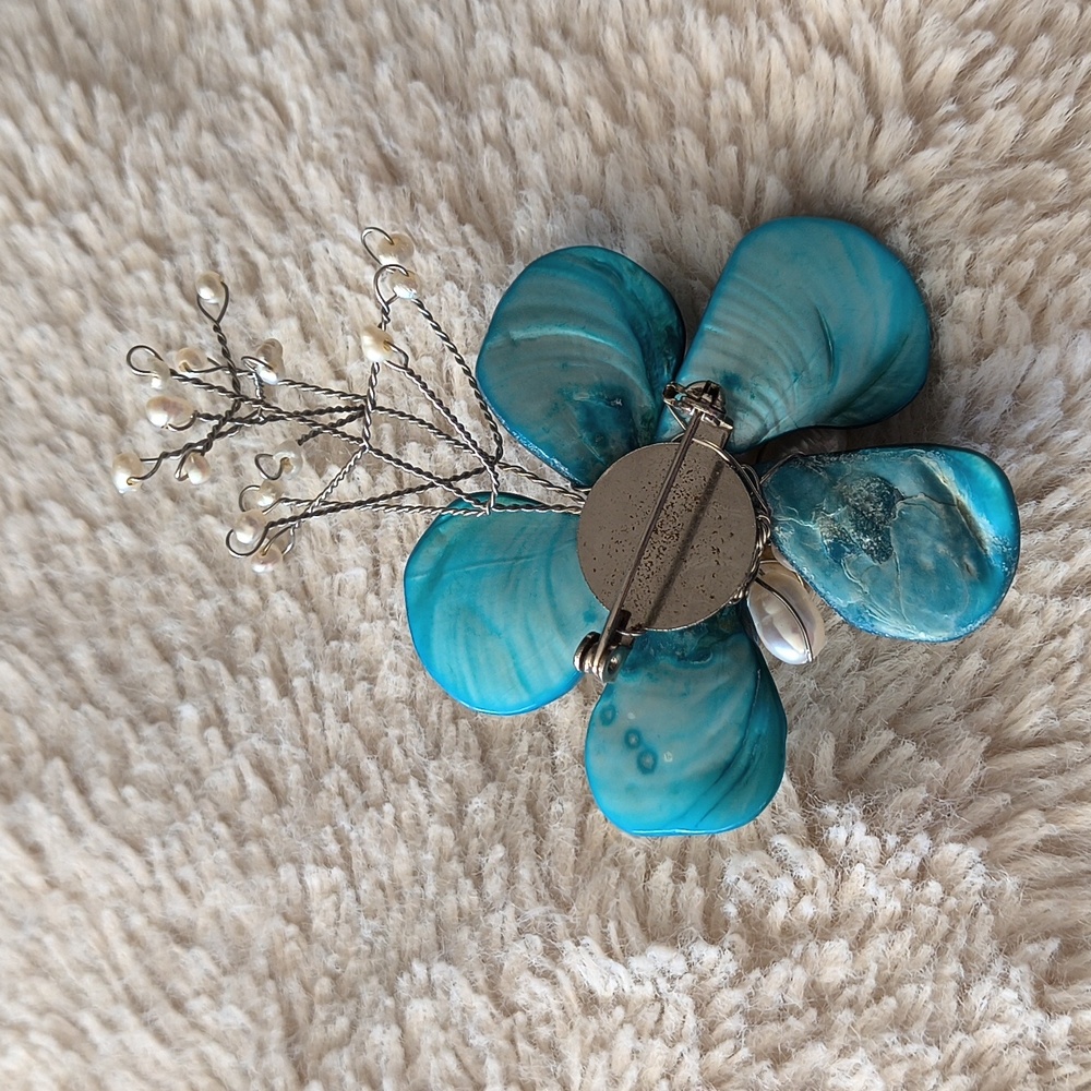 Flower Pin - Picture 2 of 2